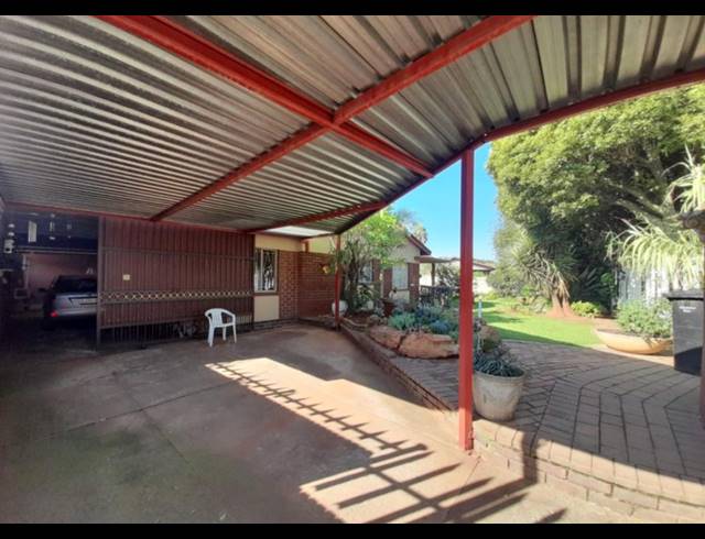 3 BEDROOM HOUSE FOR SALE IN DAL FOUCHE